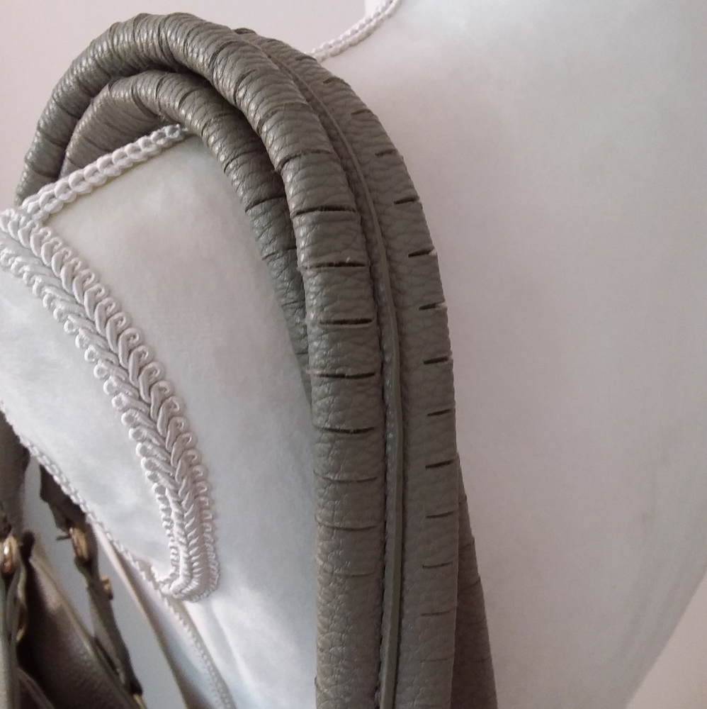 BCBG Paris Grey Pebbled Leather Shoulder Bag - Picture 7 of 11